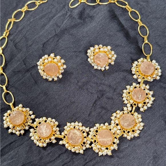 Chic Gold and Peach Necklace Set